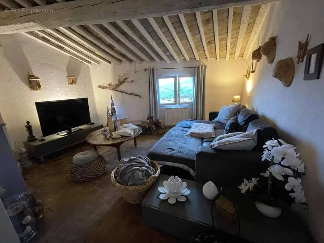 Maison à LA GARDE-FREINET