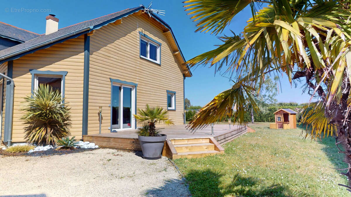 Maison à LONGUE-JUMELLES