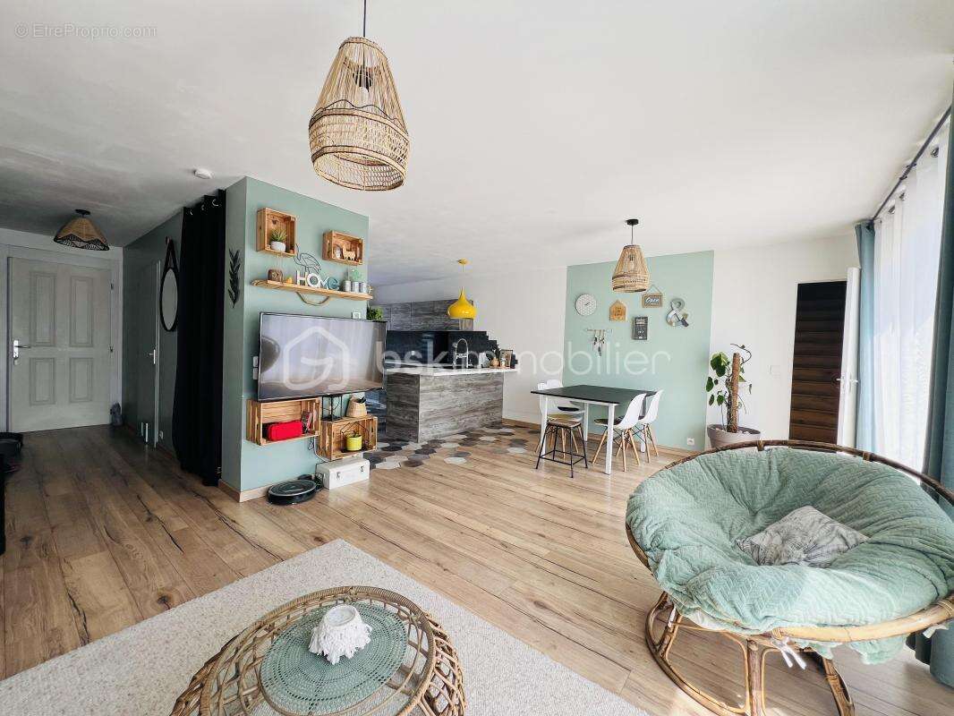 Maison à SAINT-GERMAIN-LES-ARPAJON