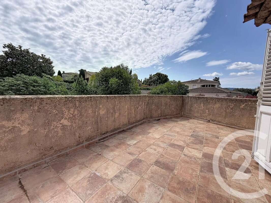 Maison à MOUGINS