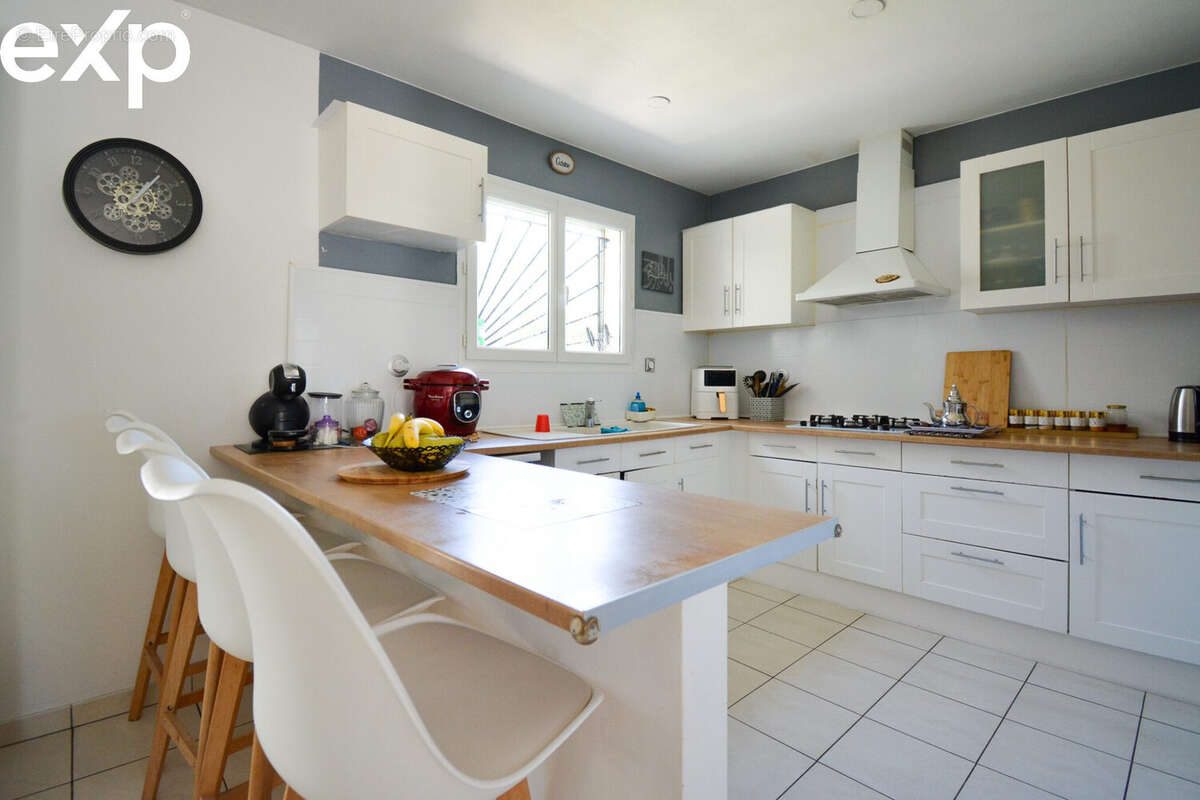 Maison 132 m² à Saint-Denis-De-Pile  - photo 4