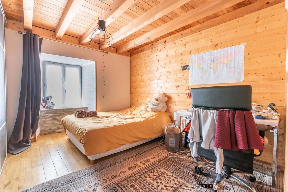 Maison à FELINES