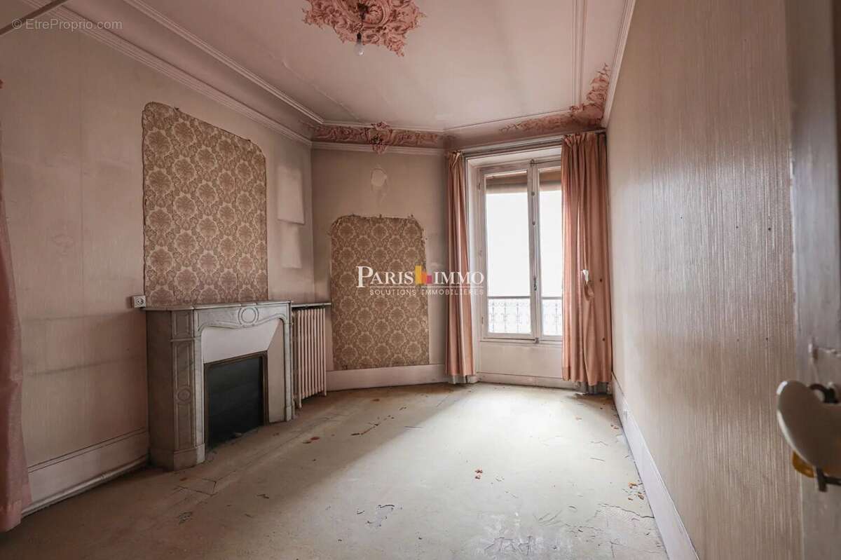 Appartement à PARIS-18E