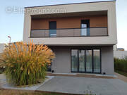 Maison à VERT-SAINT-DENIS