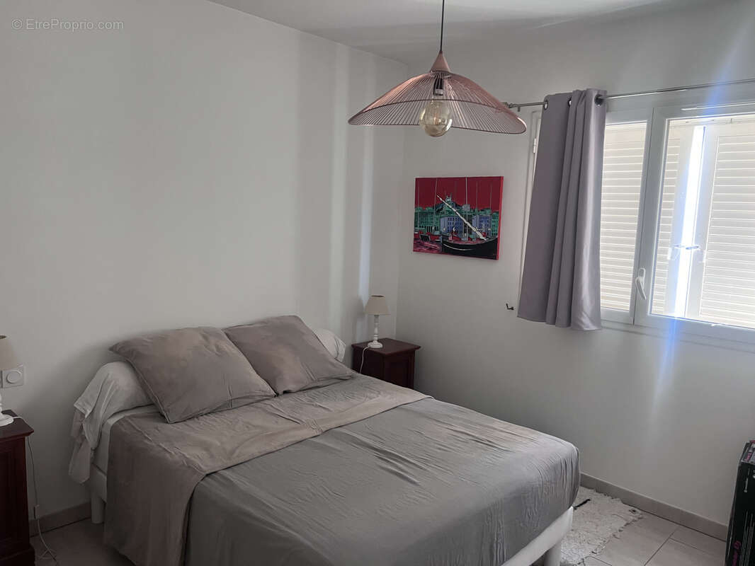 À vendre- Appartement T3 avec terrasse vue mer, place de parking,corniche Kennedy / For Sale   2-Bedroom Apart - photo 8