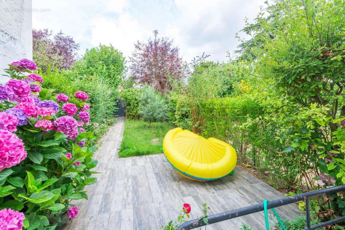 Maison à LA CELLE-SAINT-CLOUD