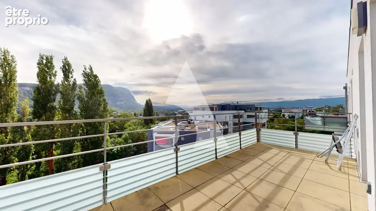Appartement 4 pièces - Dernier étage avec terrasse  et vue montagne - photo 7