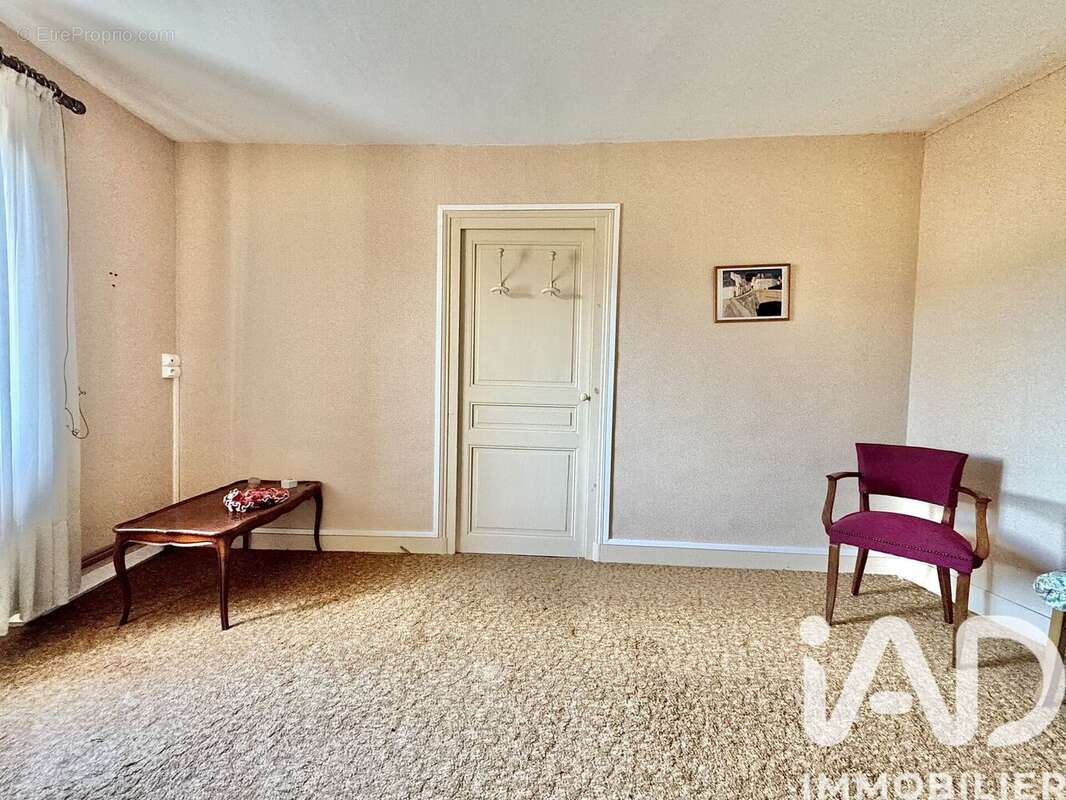 Maison 191 m² à Nedde  - photo 2