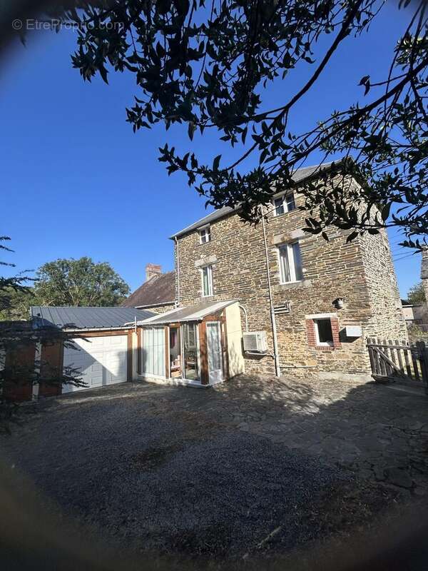 Maison 119 m² à Pont-D'ouilly  - photo 2