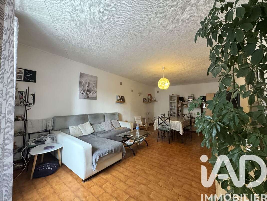 Photo 2 - Appartement à RIBAUTE-LES-TAVERNES