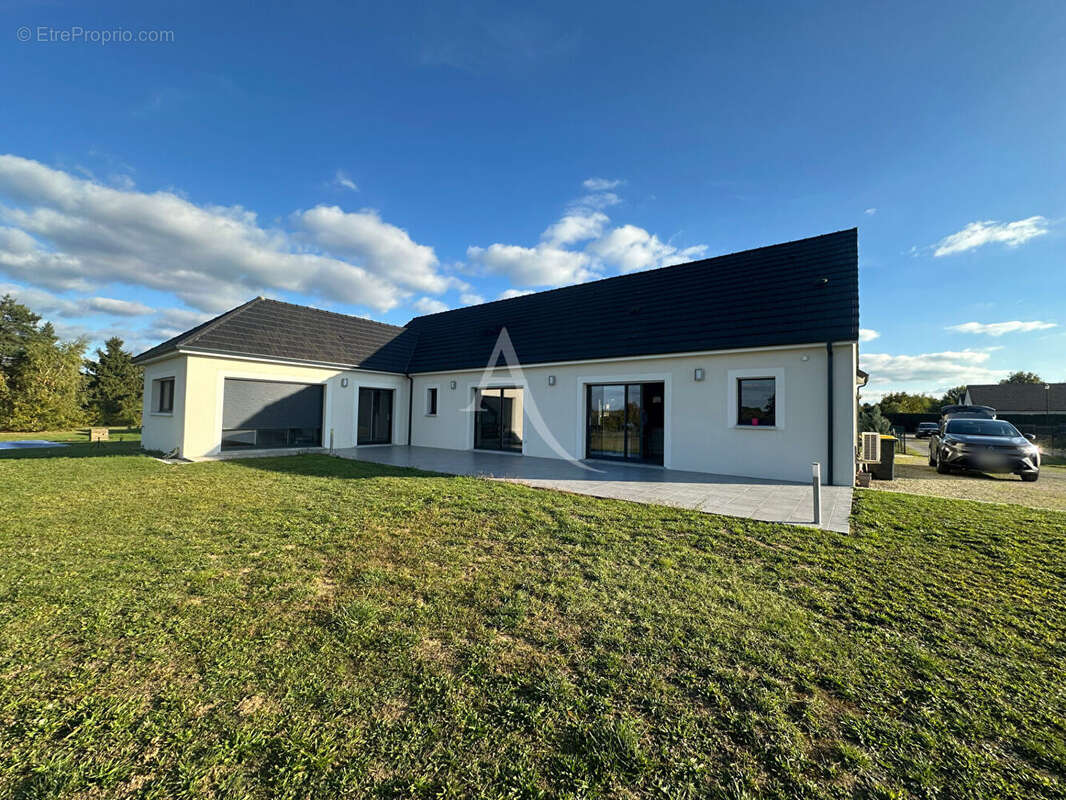 Maison à LES MONTILS