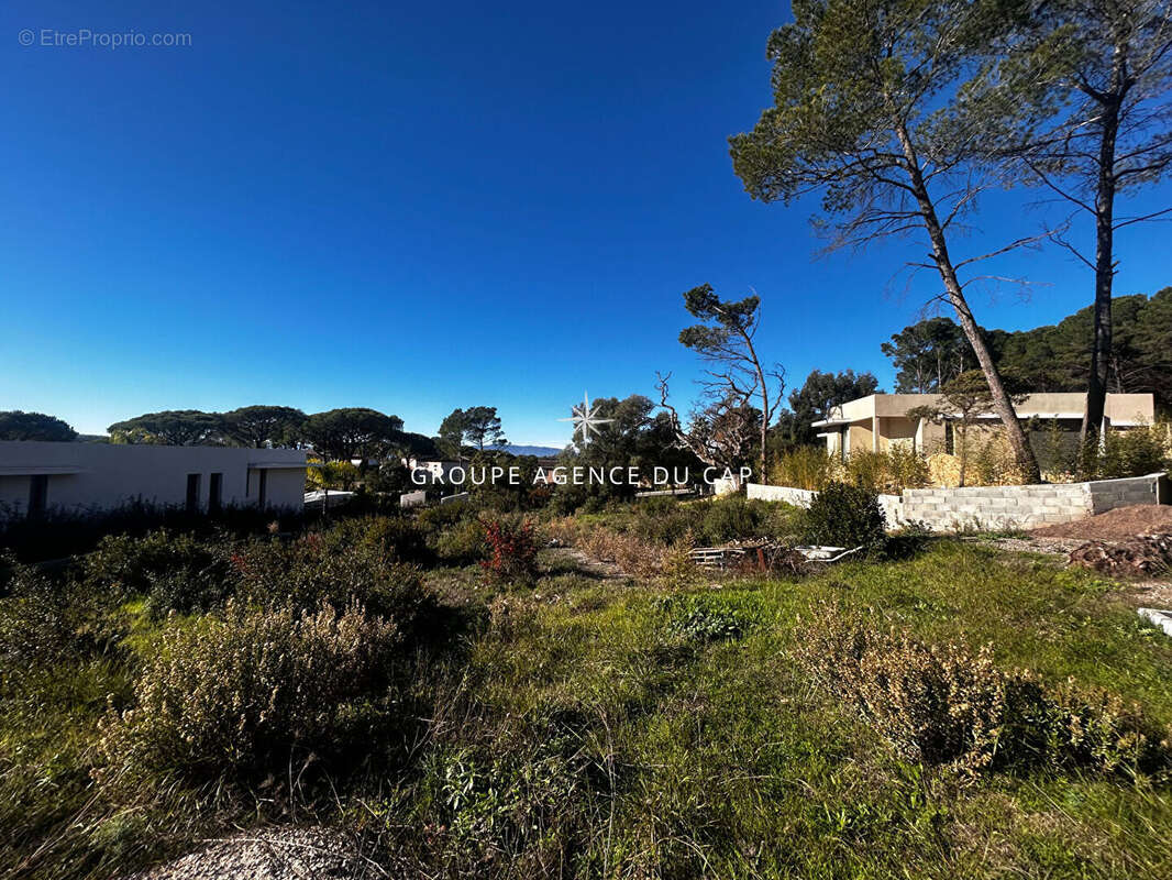 Terrain à SAINT-RAPHAEL