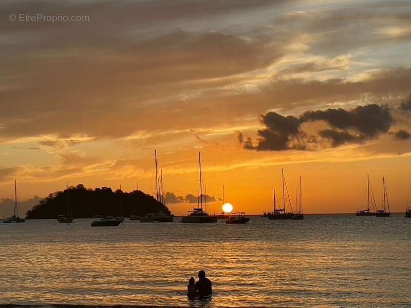 Maison à LES TROIS-ILETS