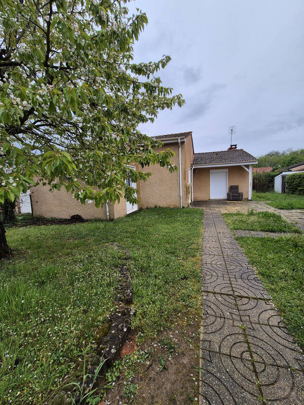 Maison à PONT-DE-VEYLE