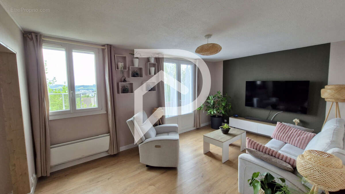 Appartement 4 pièces 95 m² rénové avec garage centre ORTHEZ - photo 4