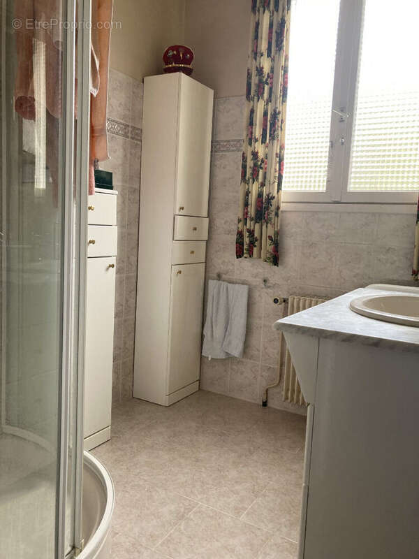 Maison à DONVILLE-LES-BAINS