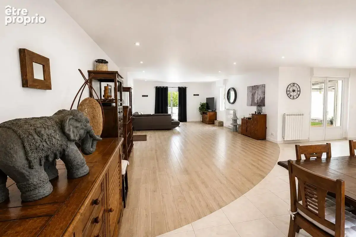 Maison de 7 pièces de 250 m² à Lombez - photo 3