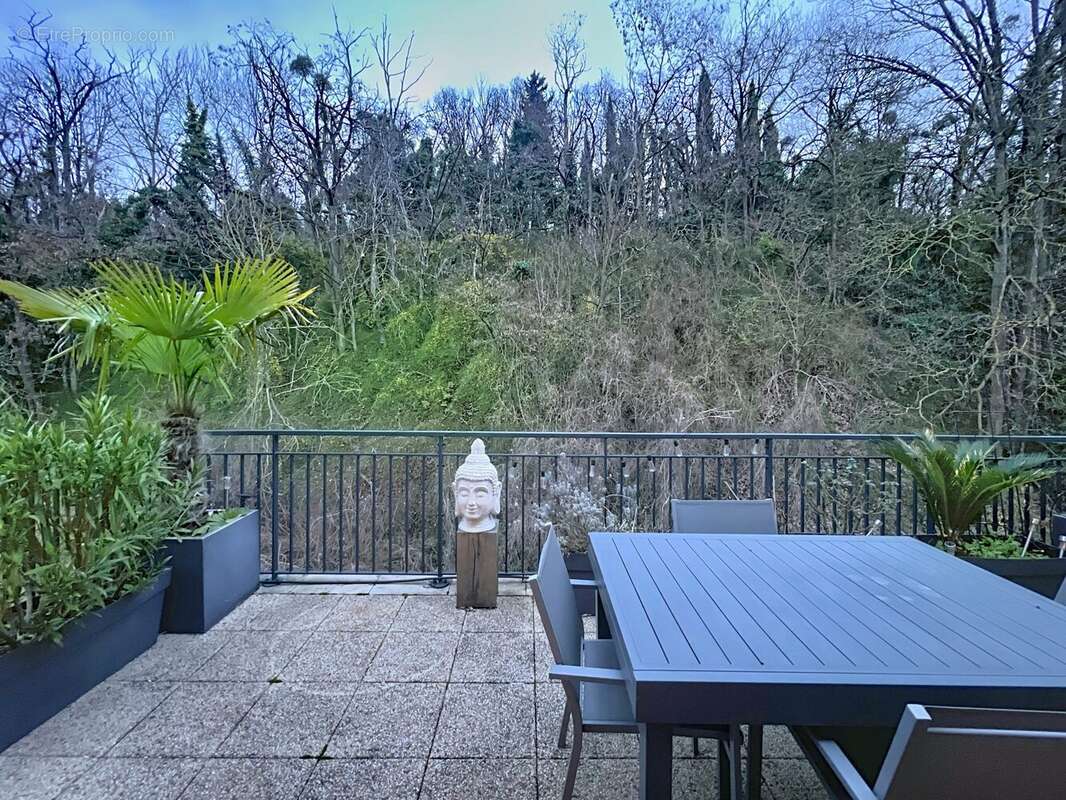 Terrasse - Appartement à CHENNEVIERES-SUR-MARNE