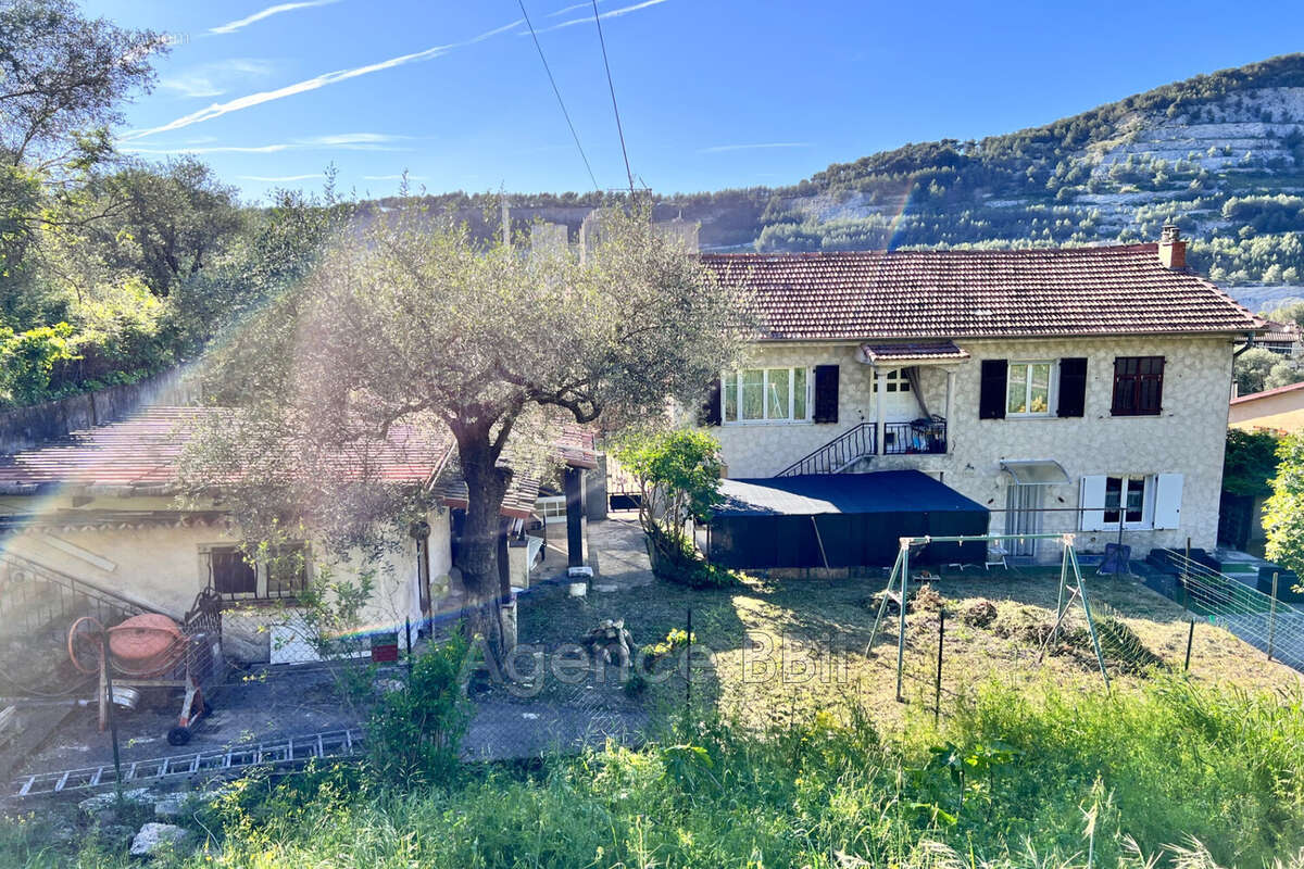 Maison 130 m² à Peille  - photo 8