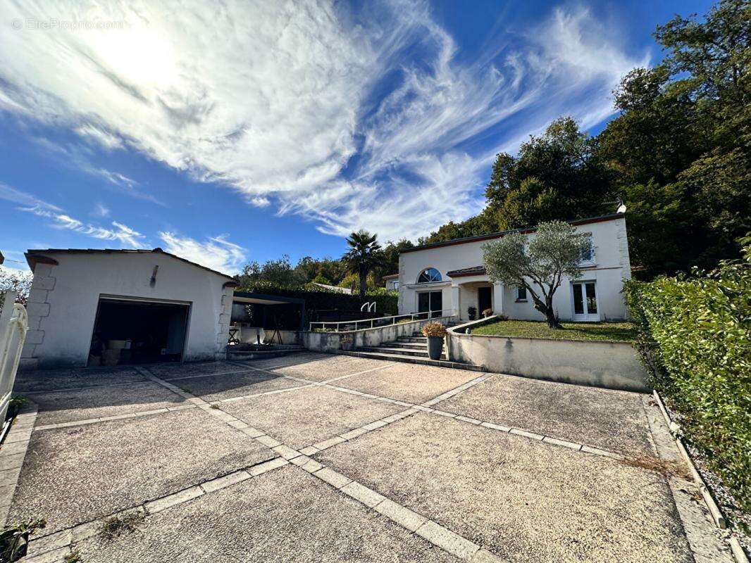 Maison à BON-ENCONTRE