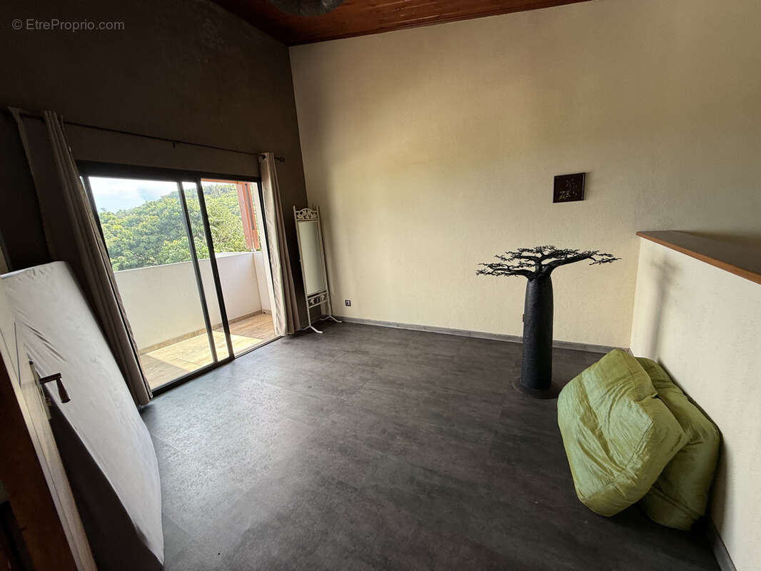 Maison à ENTRE-DEUX