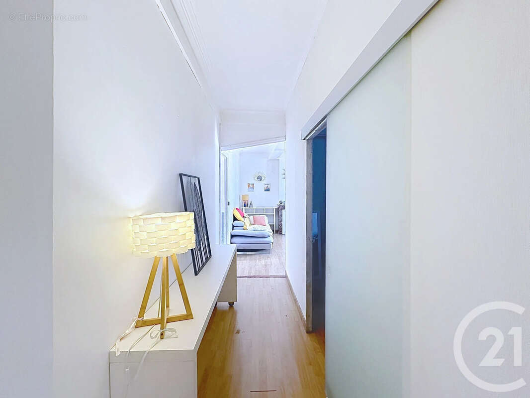 Appartement 94 m² à Meze  - photo 7