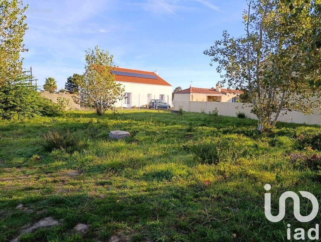 Photo 1 - Terrain à LA PLAINE-SUR-MER