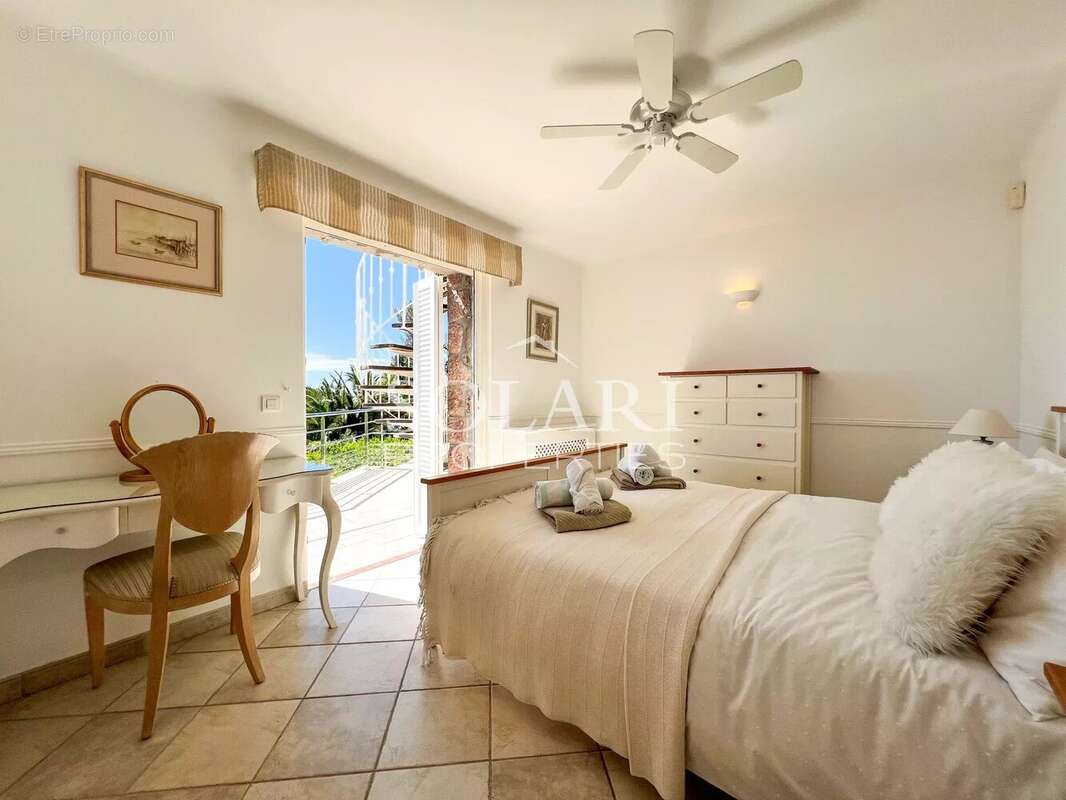 Maison à THEOULE-SUR-MER