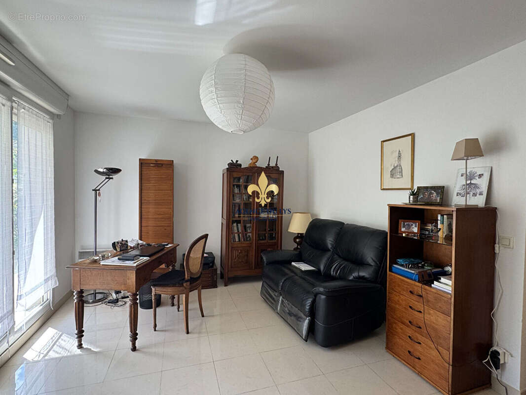 Appartement à LAMORLAYE