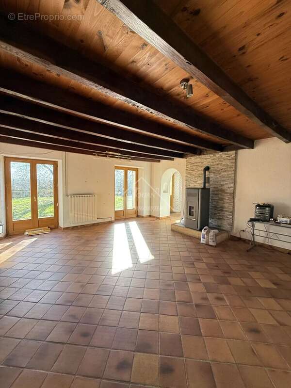 Maison à LOUROUX-DE-BEAUNE