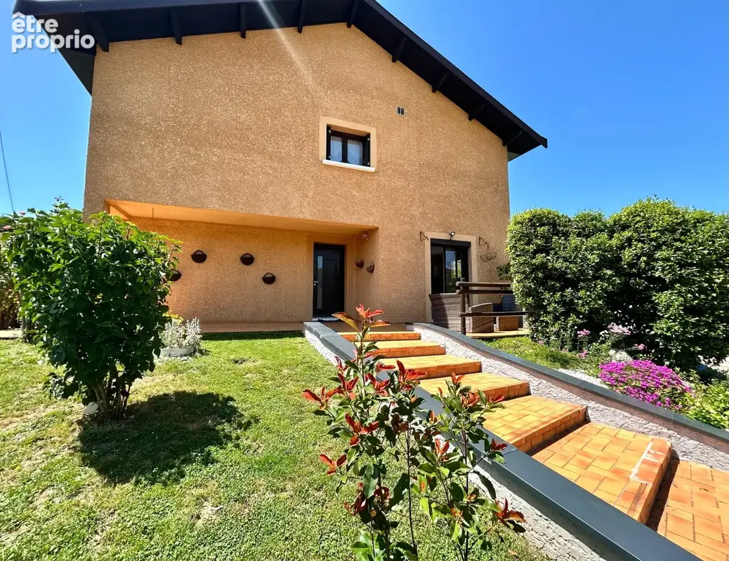 Maison à LAGNIEU