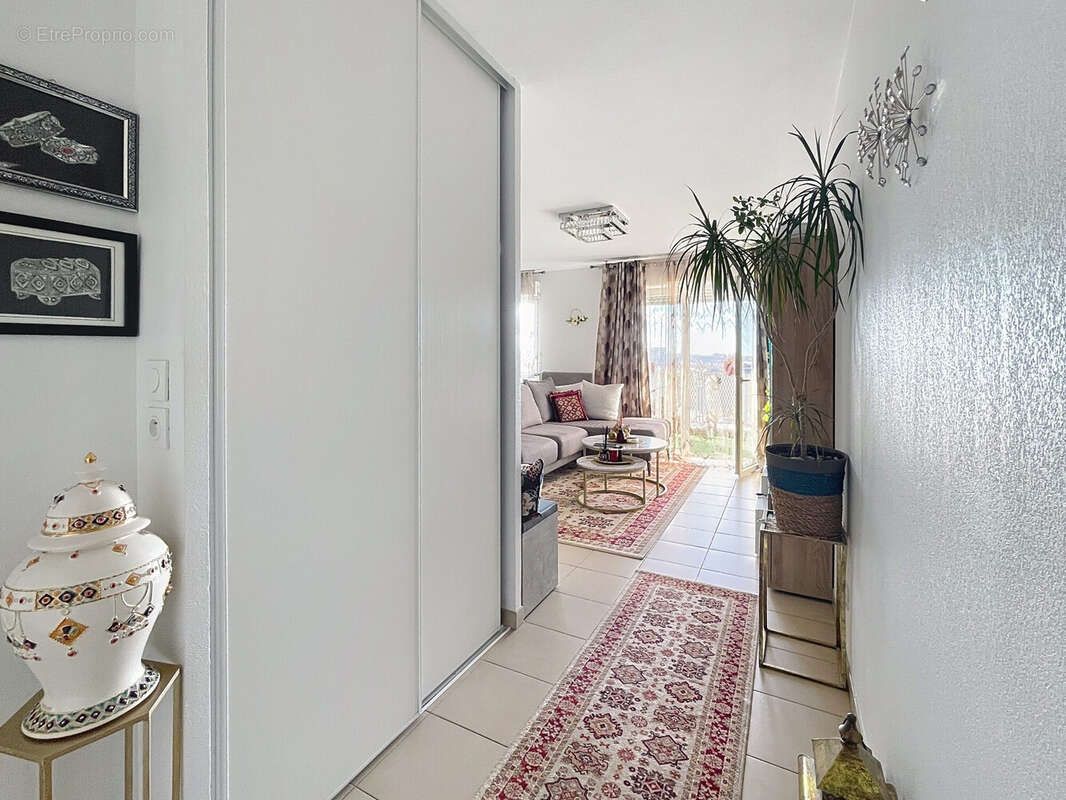 Appartement à MARSEILLE-3E