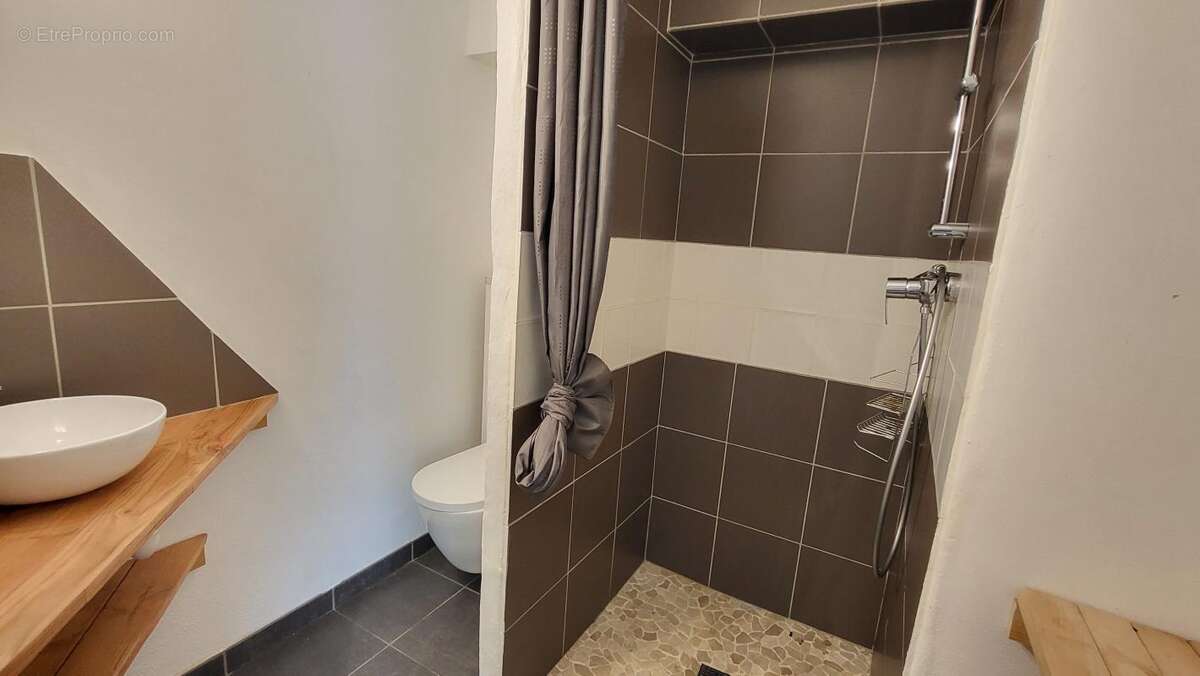 Maison à SAINT-MELANY