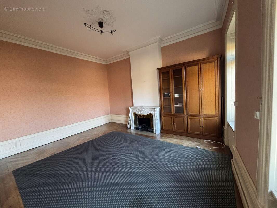 Appartement 160 m² à Aubenas  - photo 2