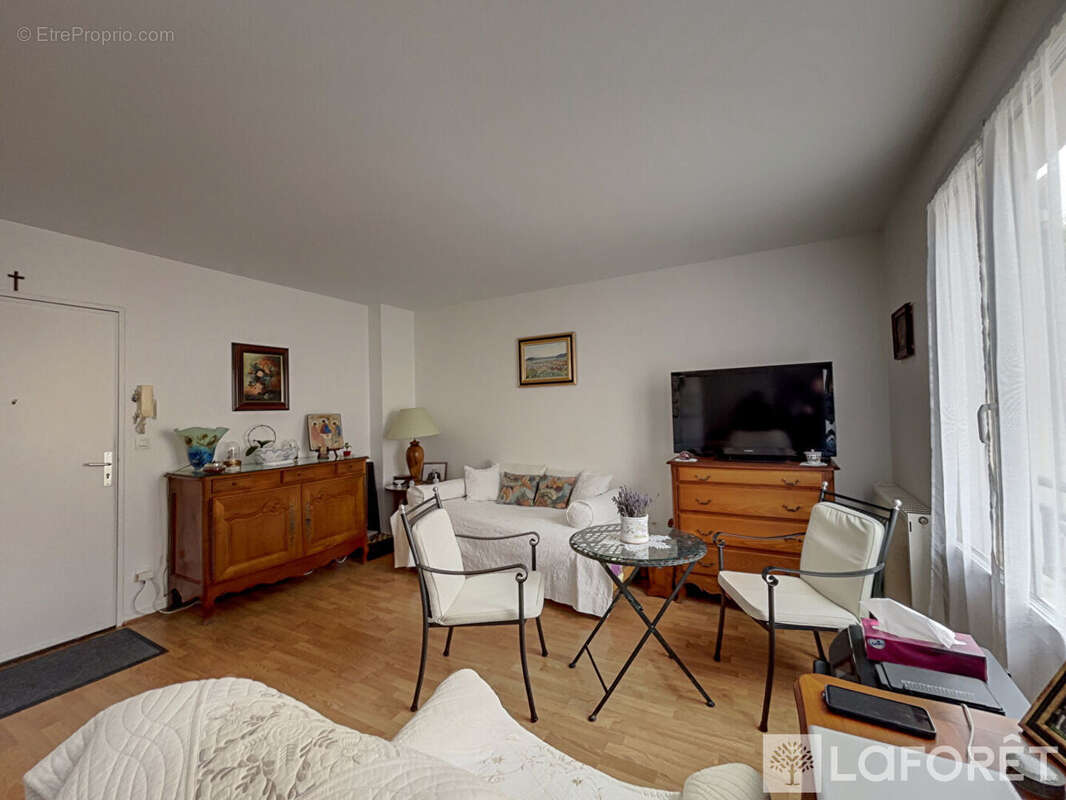 Appartement à GIF-SUR-YVETTE