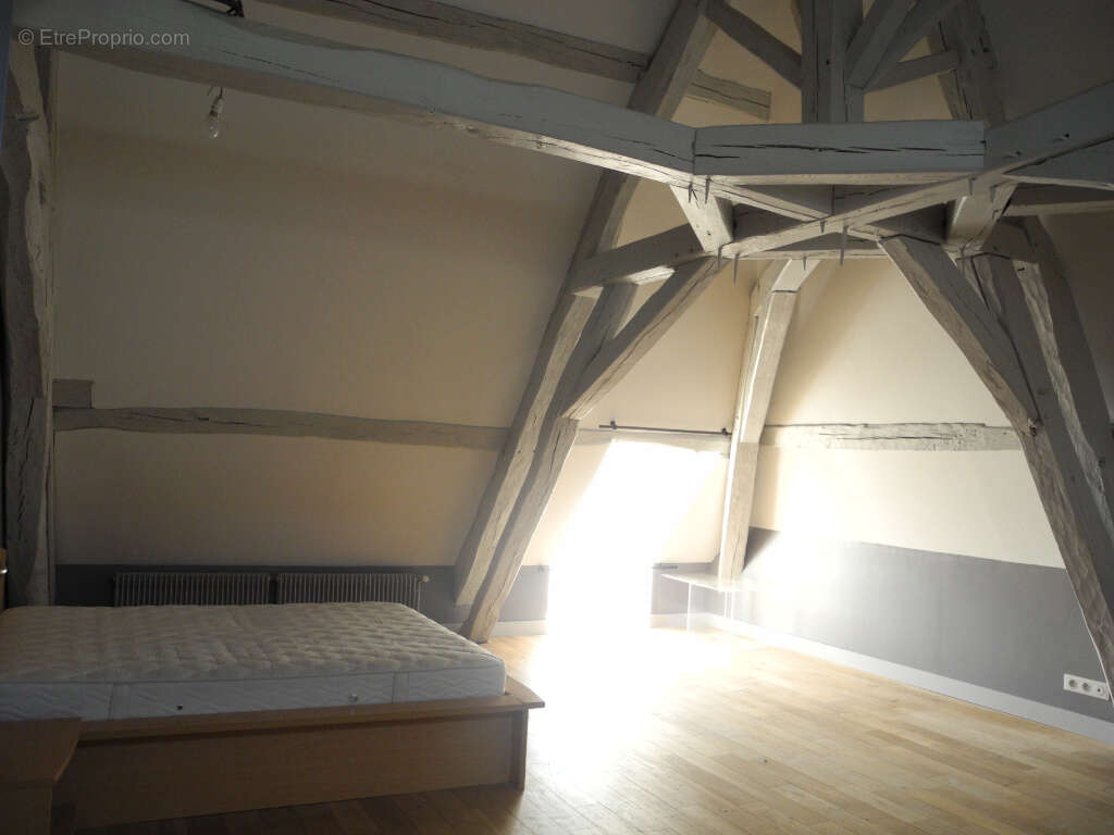 Appartement à SAINT-AMAND-MONTROND