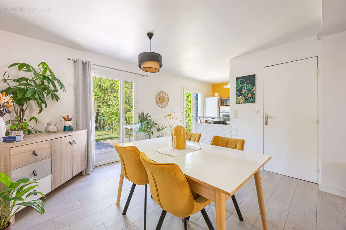 Maison à SAINT-SEBASTIEN-SUR-LOIRE