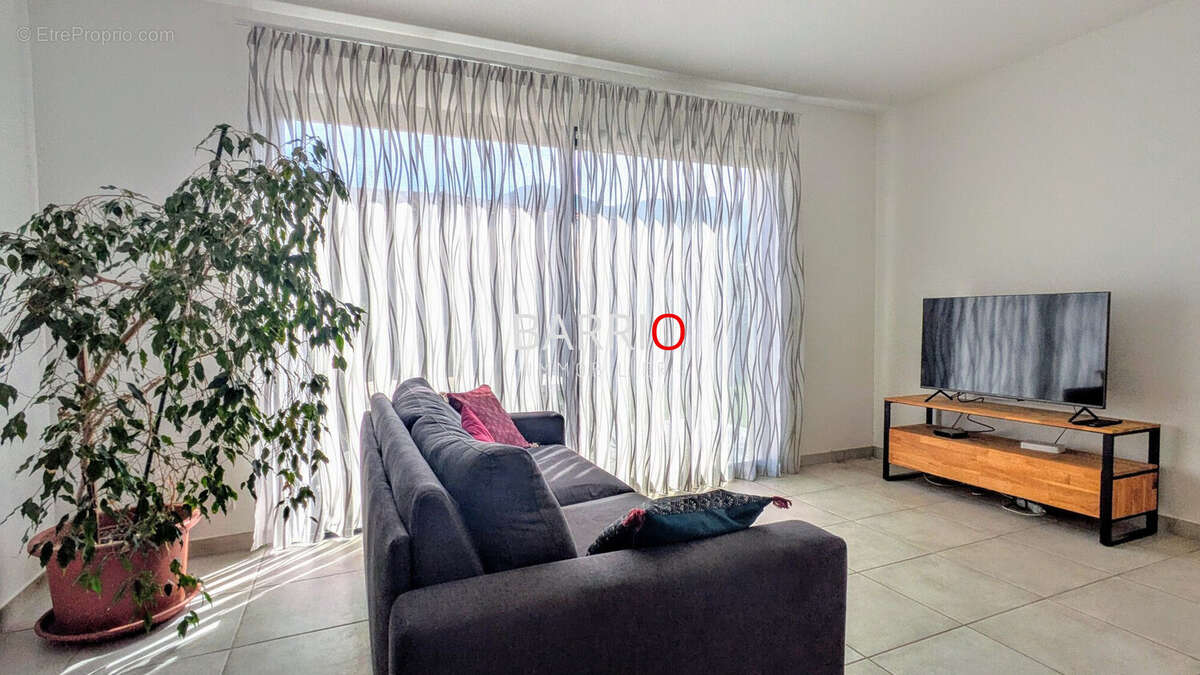 Maison à LAROQUE-DES-ALBERES