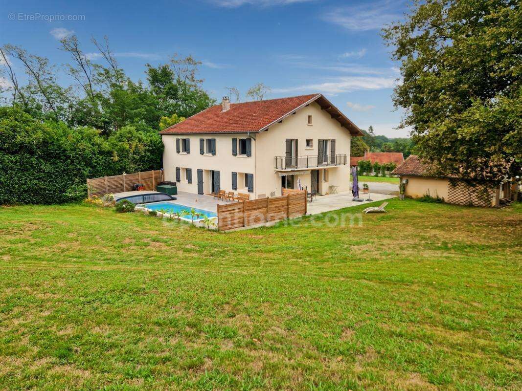 Maison de plus de 270M2 à vendre 9 pièces-5 chambres-piscine- HABAS (40) - photo 4