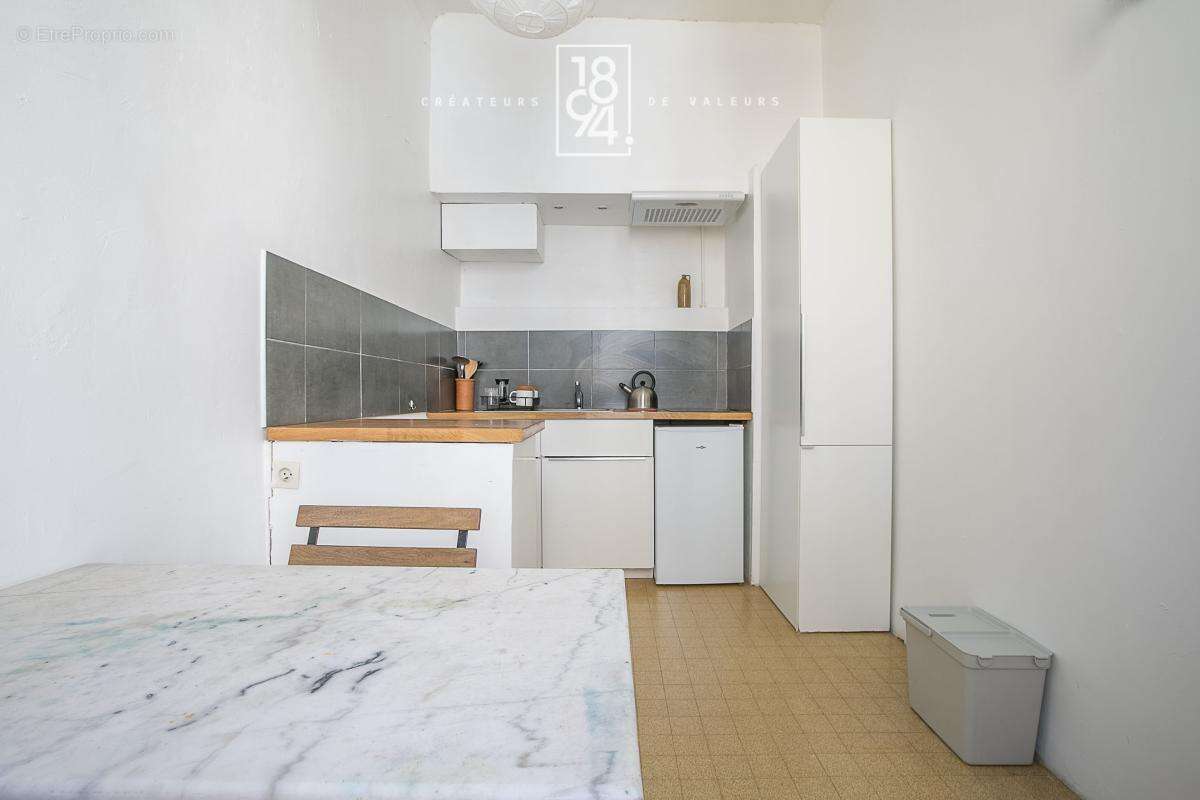 Appartement à MARSEILLE-1E