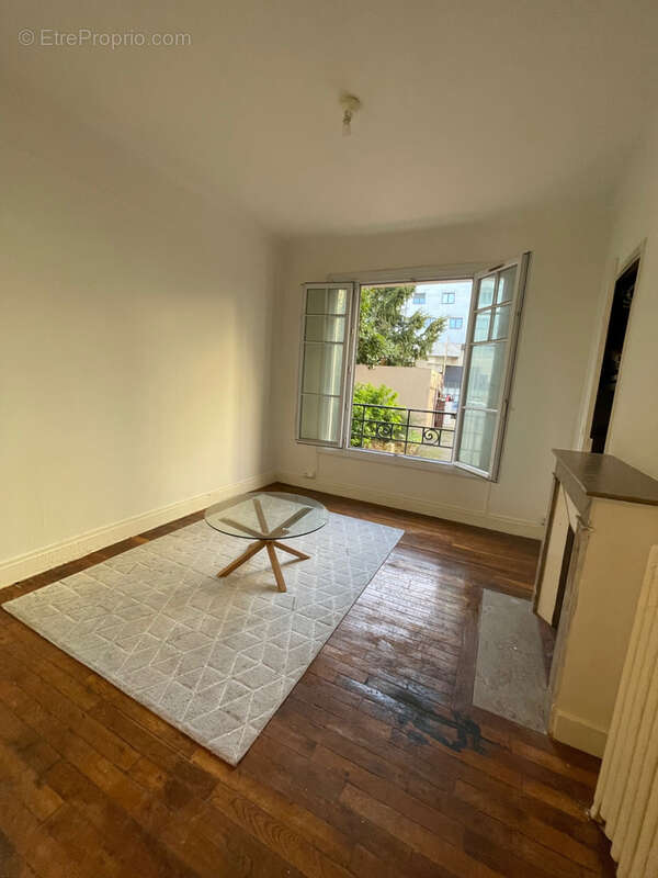 Appartement à ENGHIEN-LES-BAINS