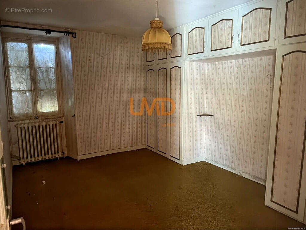 Maison à DECAZEVILLE