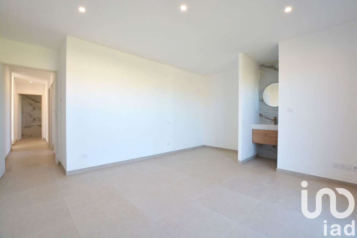 Photo 7 - Maison à ROUBIA