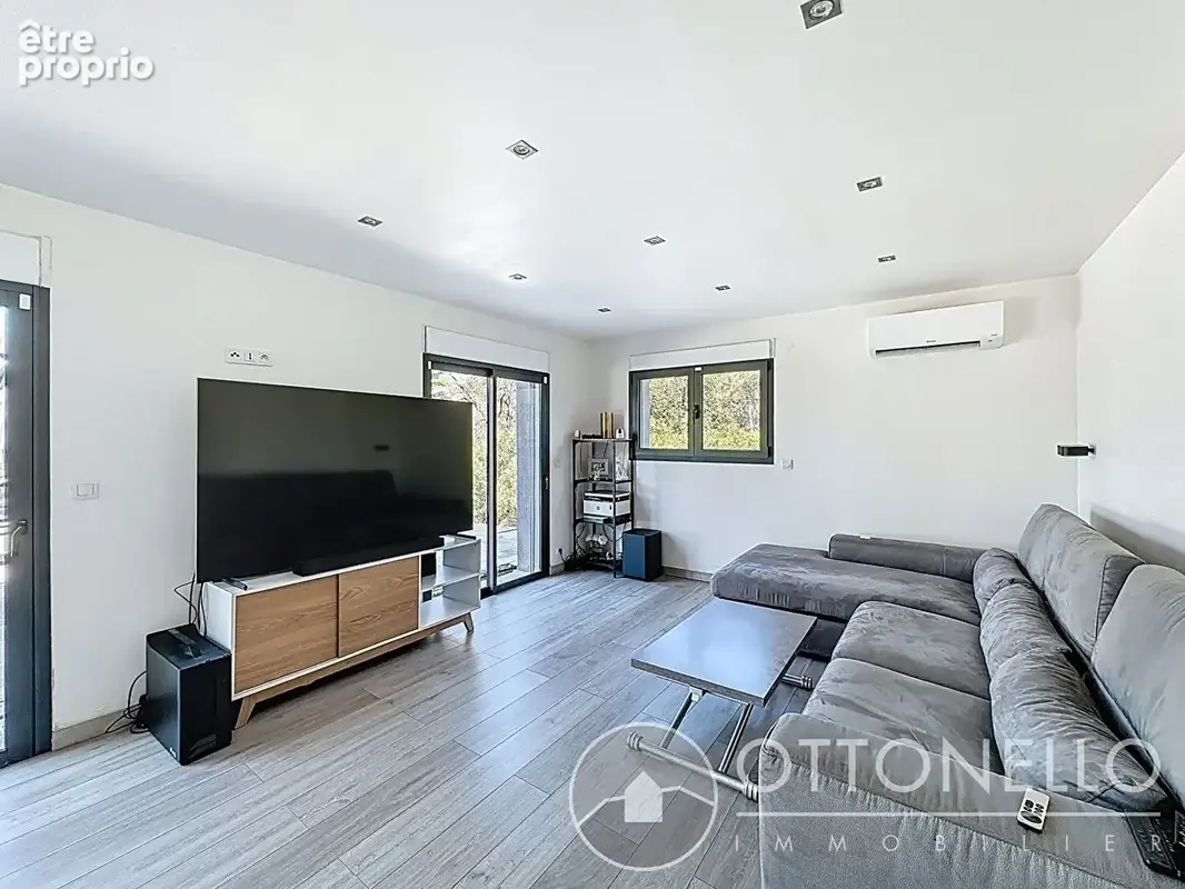 Villa Roquebrune Sur Argens 4 pièces 129,02 m2 sur 710 m2 de terrain avec piscine et garage - photo 4