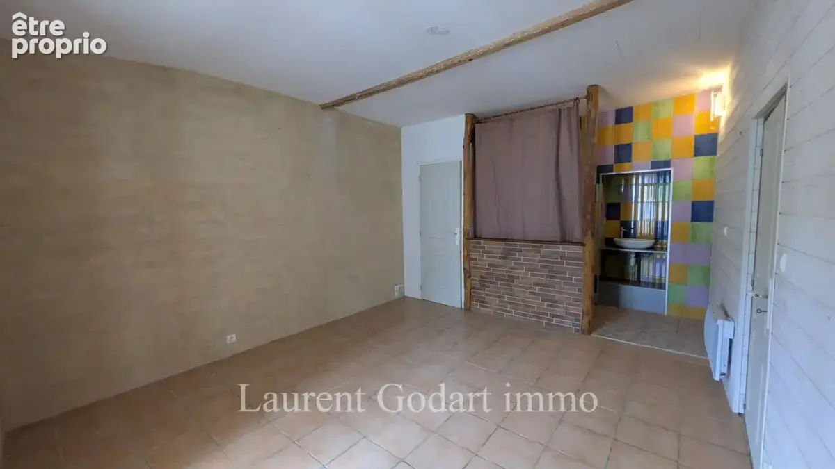 Maison de village en pierre avec 5 chambres et cour - photo 8