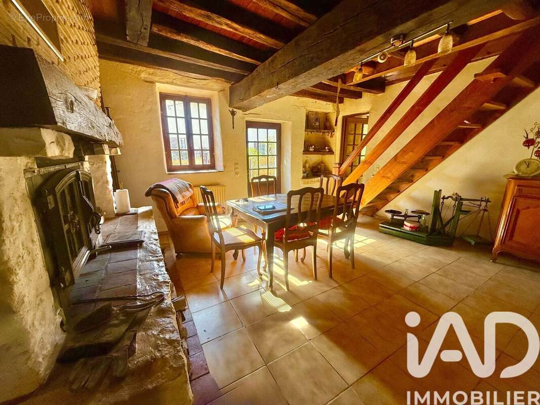 Maison 120 m² à Alligny-Cosne  - photo 6