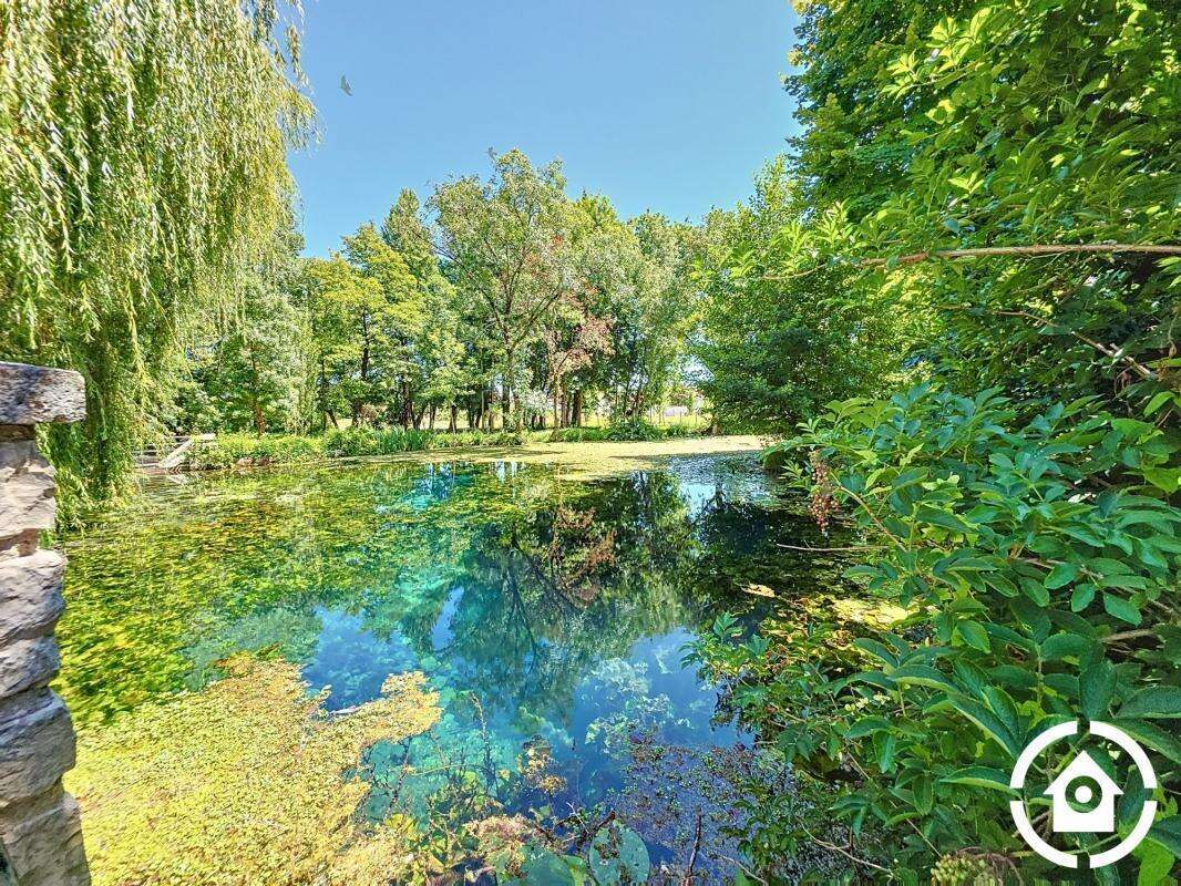 Maison à GENSAC-LA-PALLUE