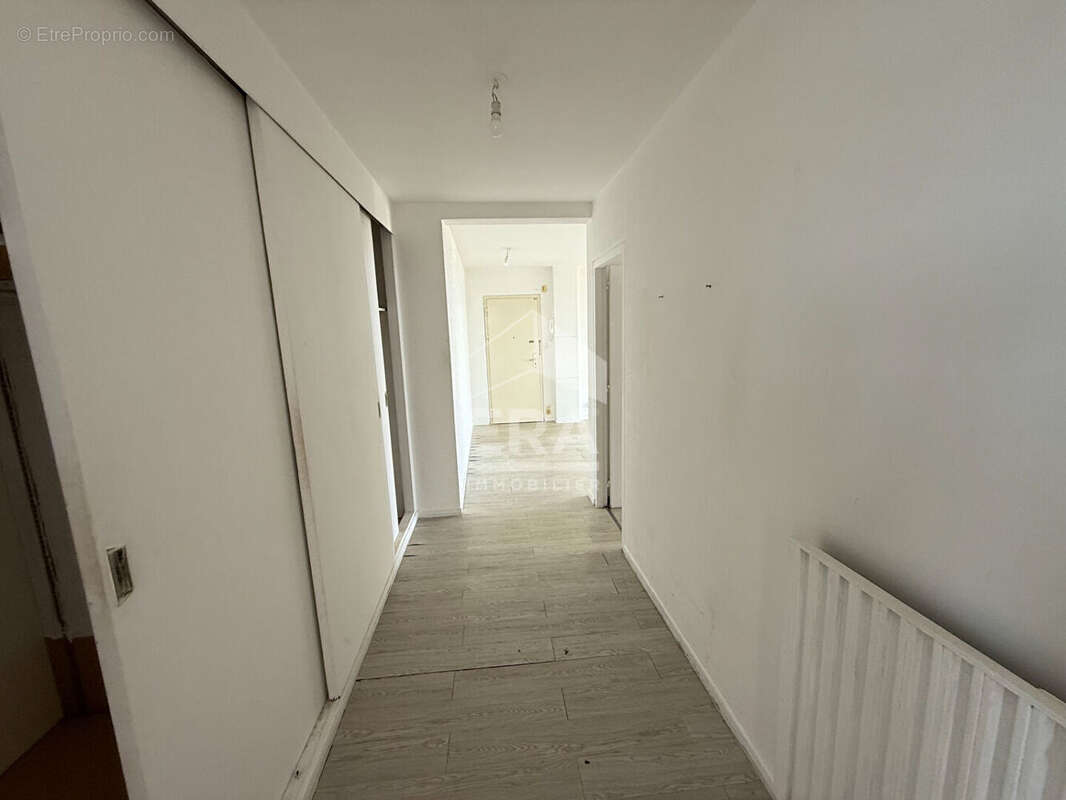 Appartement 69m² à martigues - photo 8