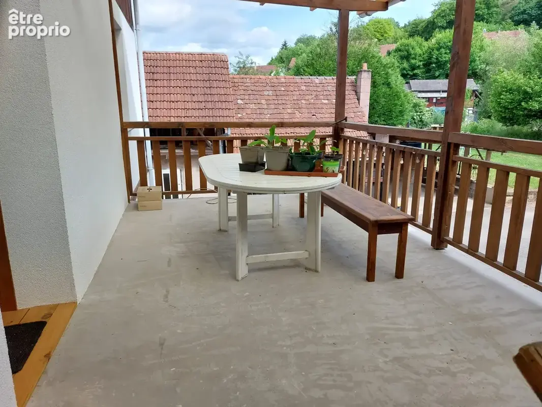 Weiler, ensemble immobilier niché dans un cadre verdoyant, à proximité de la forêt. - photo 12