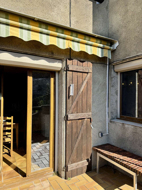Maison indépendante centre village et terrains - photo 23